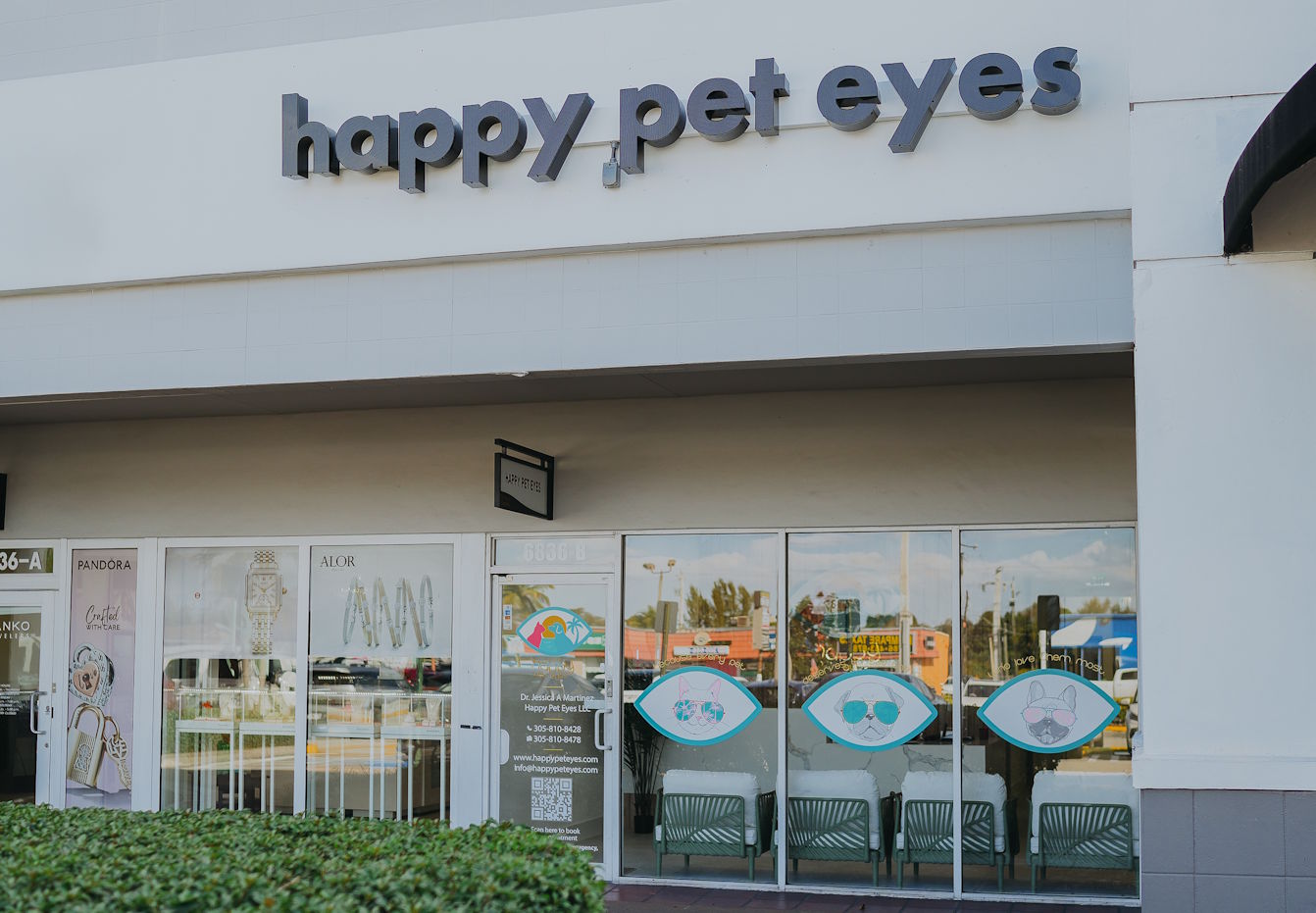 Happy-Pet-Eyes-Storefront